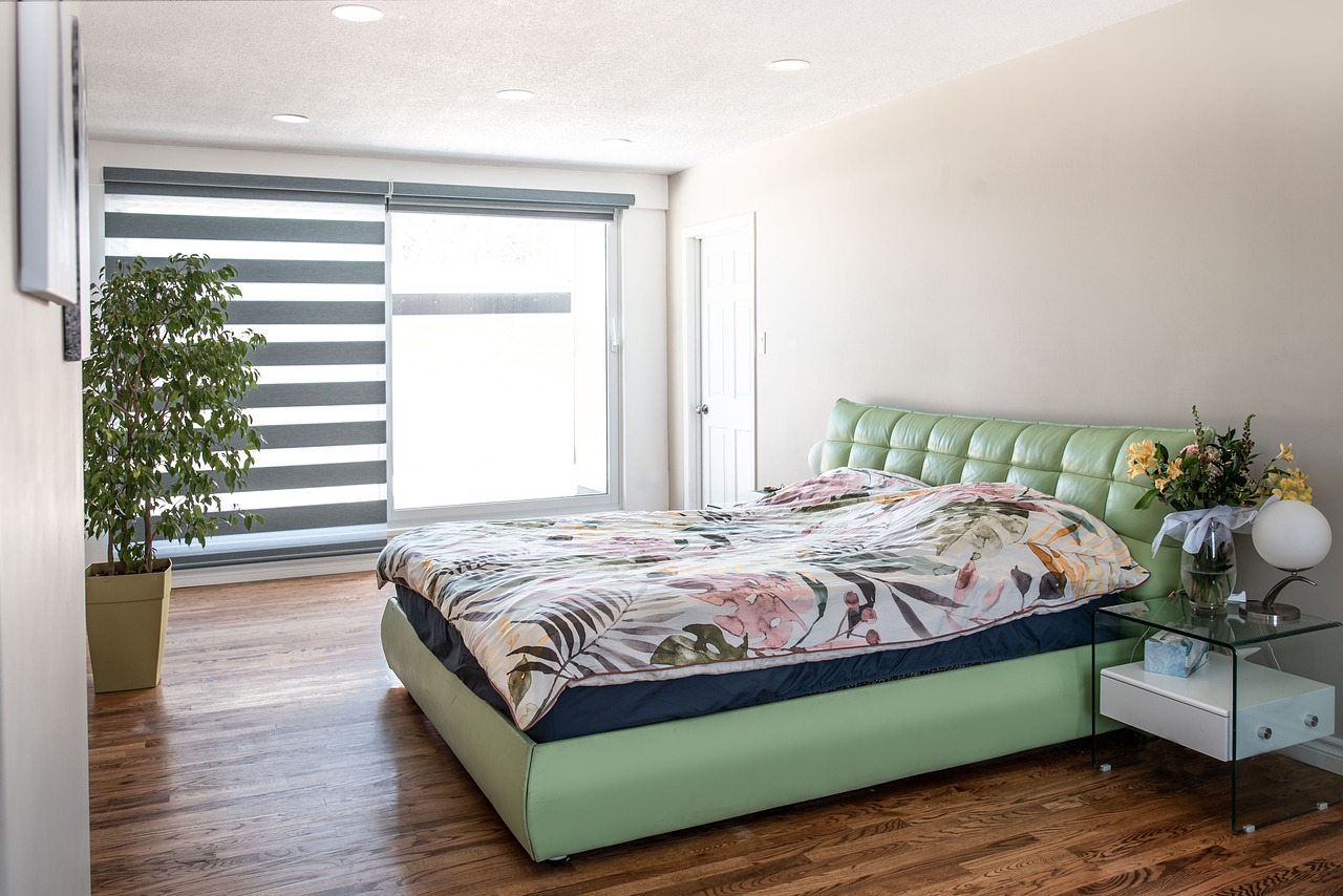 bedroom-6916202_1280.jpg